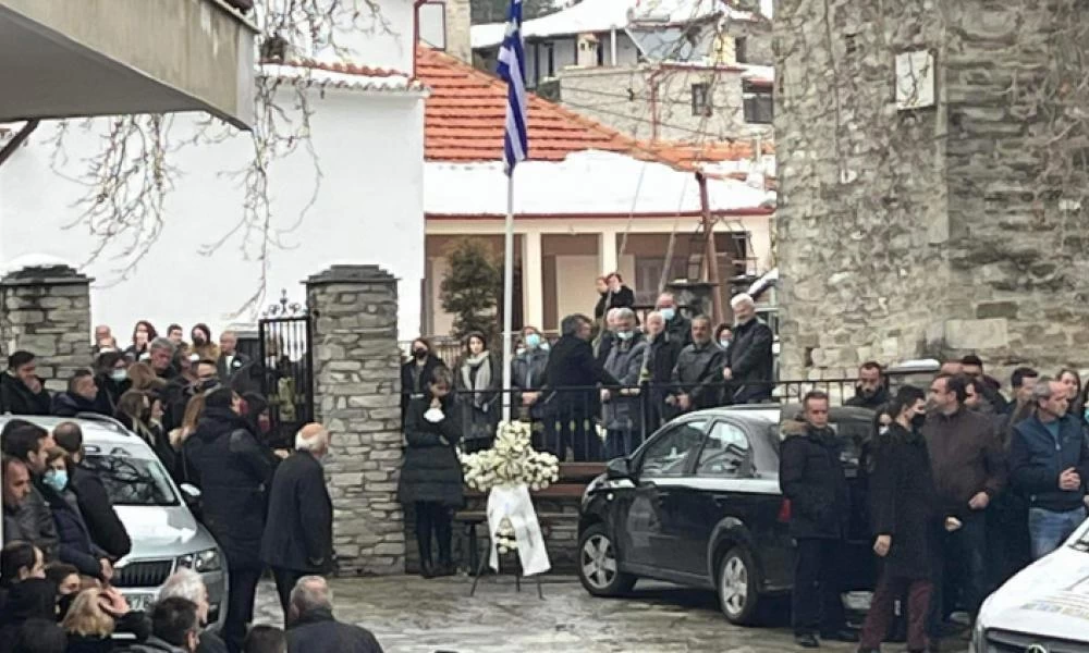 Θεσσαλονίκη: Θρήνος στην κηδεία της 41χρονης Βίκυς που σκότωσε ο πυγμάχος πρώην της